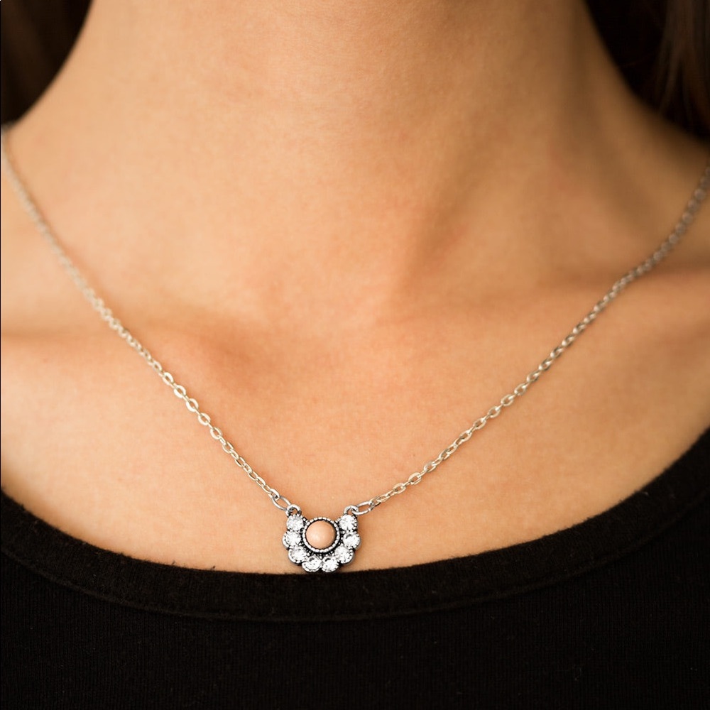 3/$10 “Pampered Princess” necklace and earrings
